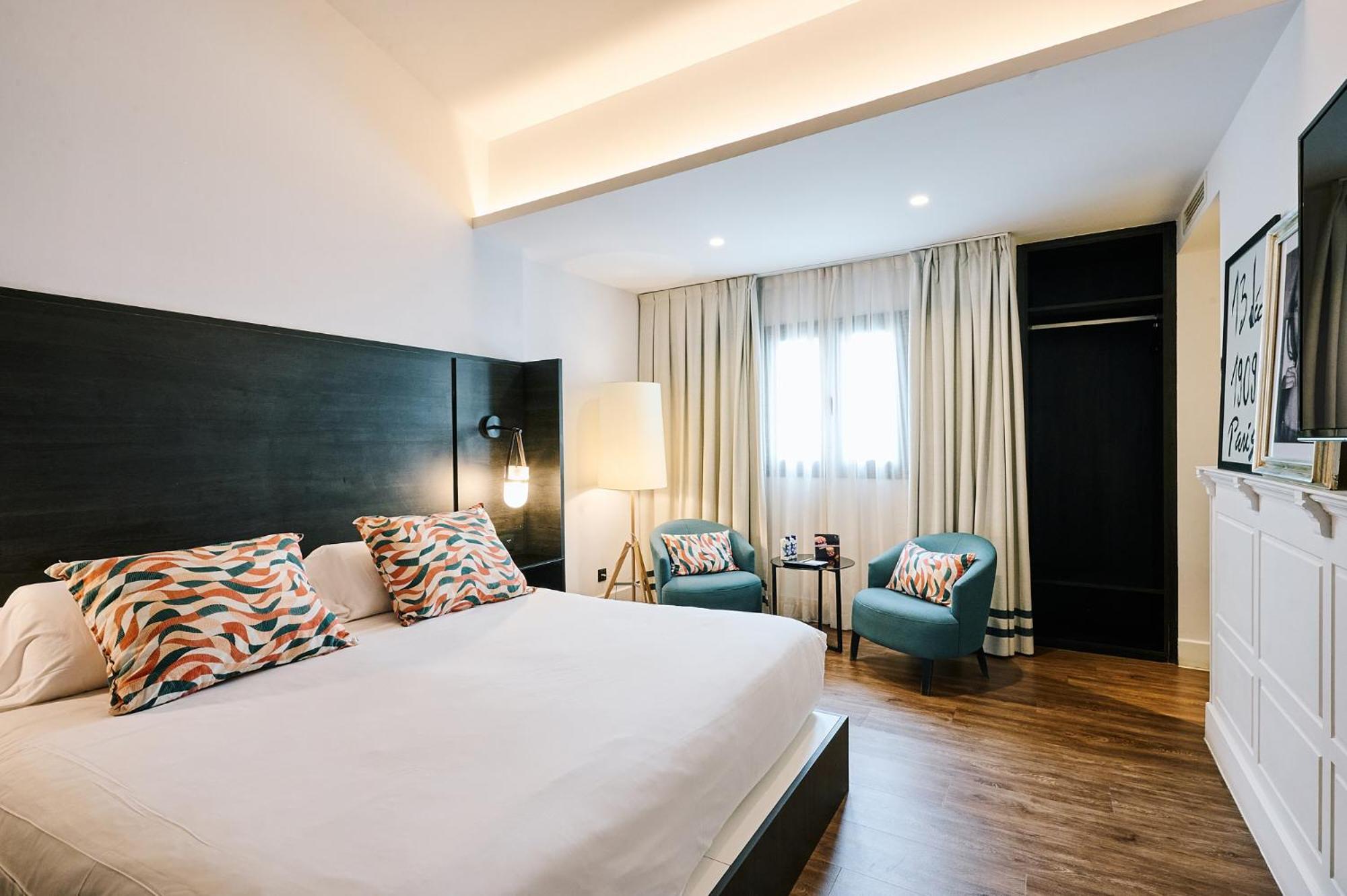 Toc Hostel Малага Экстерьер фото